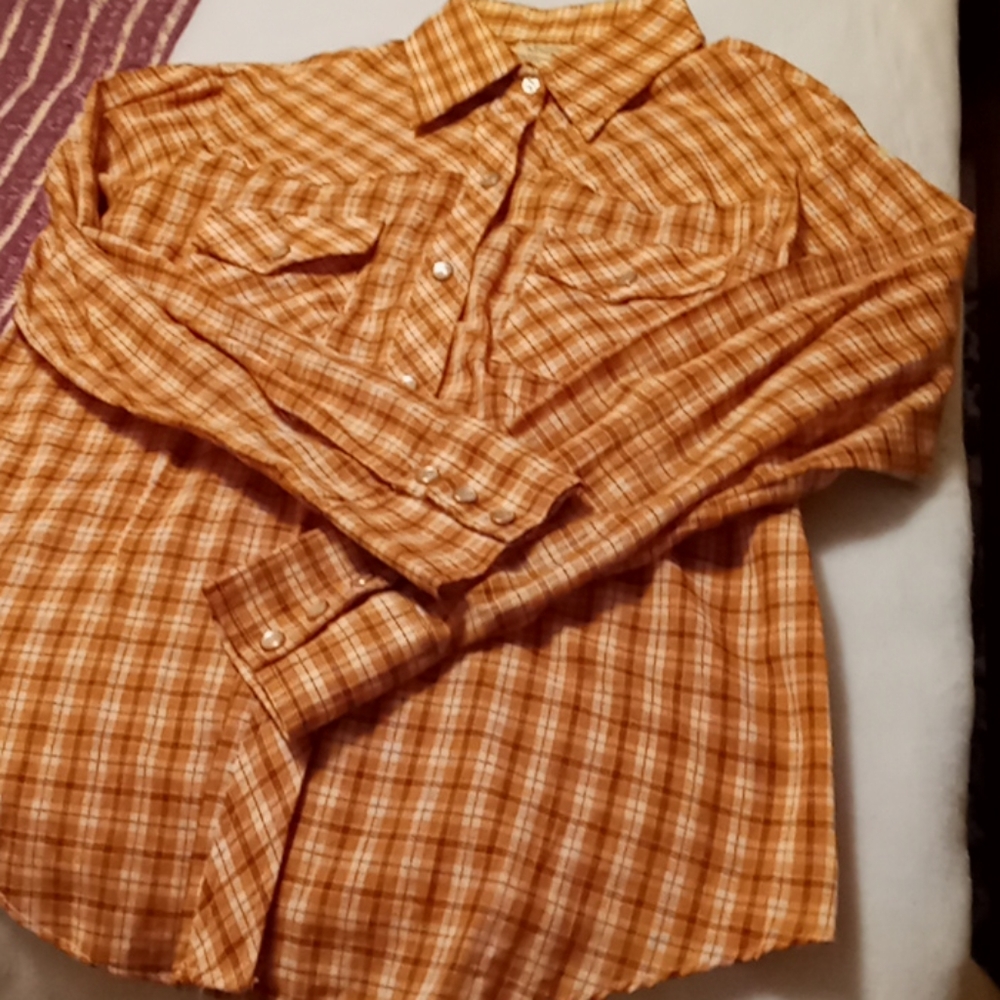 Vintage 70's,Western Style,Tan & White Plaid,Cowgirl,Shirt with Pearl Snaps🤎🤍